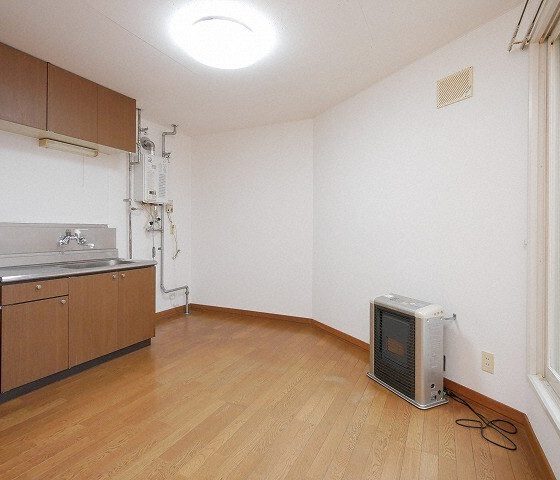 18584875_2_073627_K0005_F9